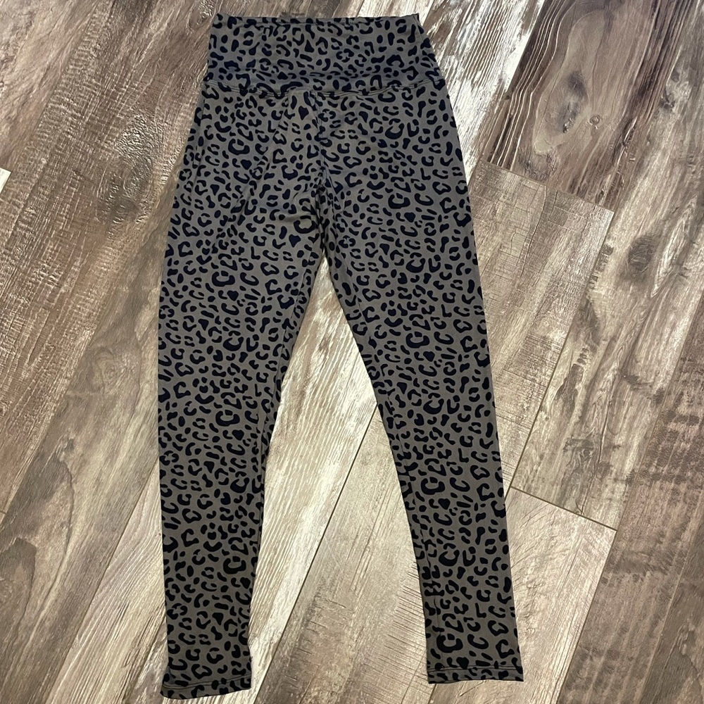 Simply Southern Leopard Print Leggings   Size XS-Small  🖤 🐆